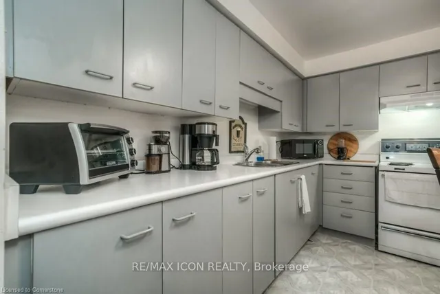 Additional image 10 of 565 Greenfield Ave Unit 601