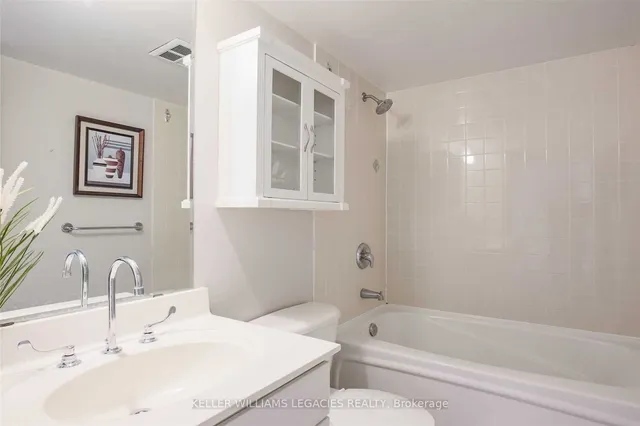 Additional image 10 of 36 Lee Centre Dr Unit 3505