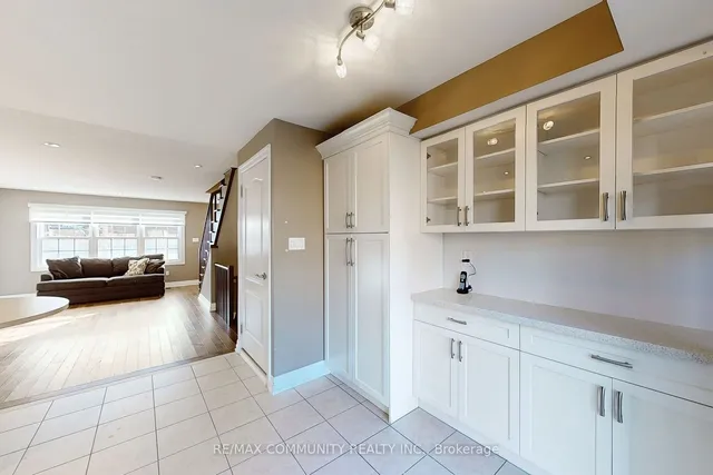 Additional image 18 of 3030 Lakeshore Blvd Unit 8