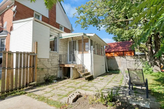 Additional image 4 of 285 BORDEN Ave