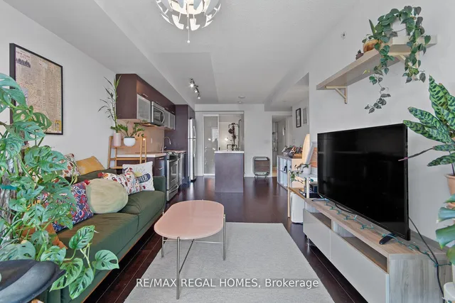 Additional image 4 of 386 Yonge St Unit 2008