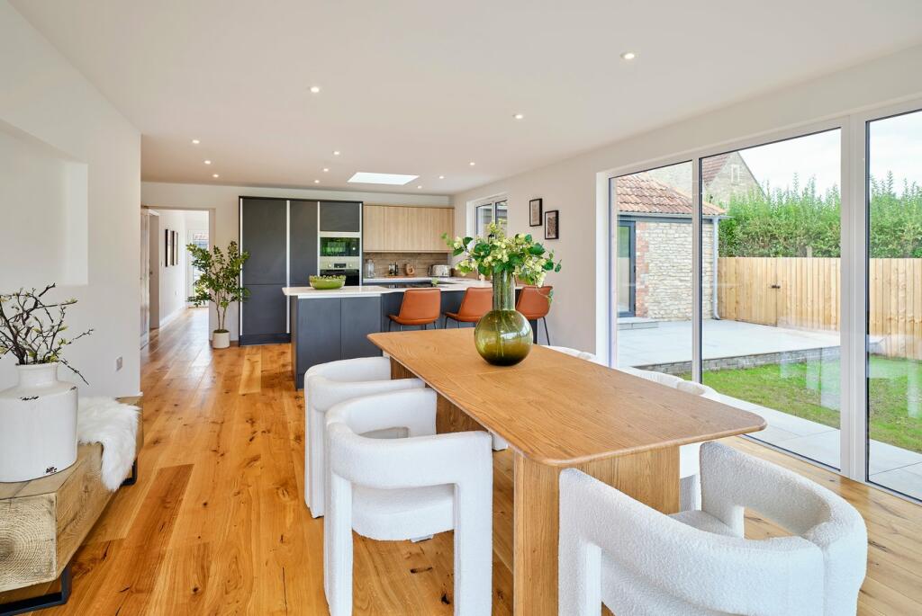 Additional image 2 of Court Farm, West Woodlands, BA11