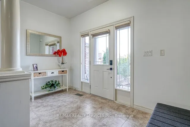 Additional image 7 of 716 Robert Ferrie Dr