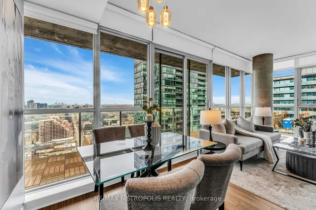 Additional image 7 of 375 King St Unit 3009