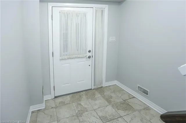 Additional image 16 of 37 Sportsman Hill St