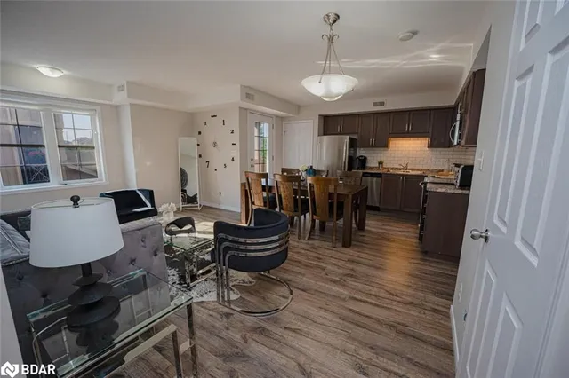 Additional image 13 of 255 Maitland St Unit 3E