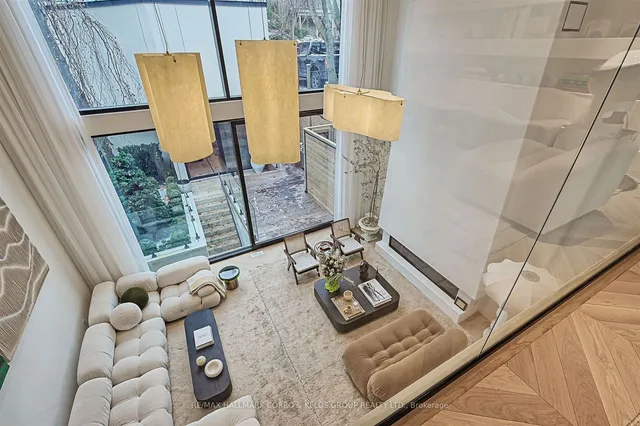 Additional image 4 of 63 Pears Ave