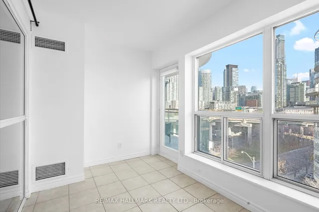 Additional image 15 of 600 Queens Quay Unit 906