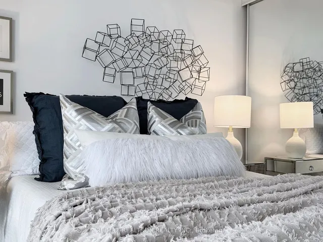 Additional image 32 of 101 Peter St Unit 3001