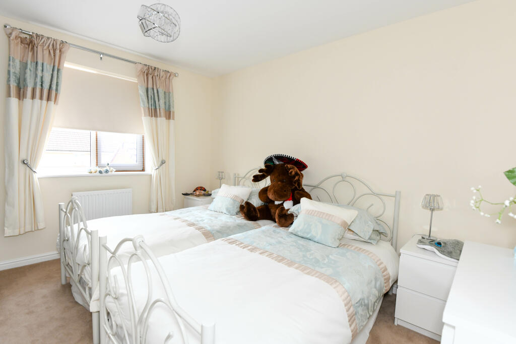 Additional image 21 of Pontefract Avenue, Castlemead