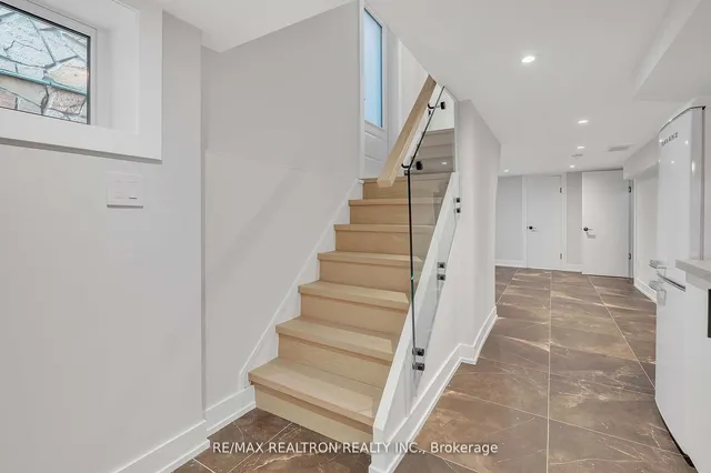 Additional image 23 of 254 Hastings Ave