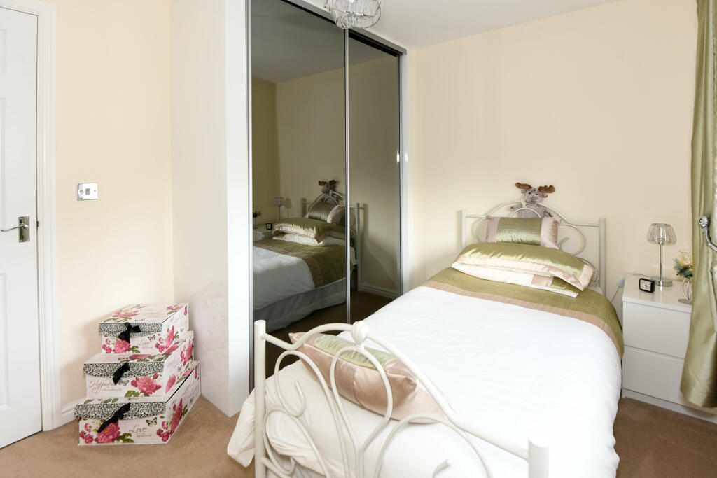 Additional image 23 of Pontefract Avenue, Castlemead