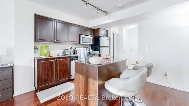 Additional image 19 of 215 Fort York Blvd Unit 1301