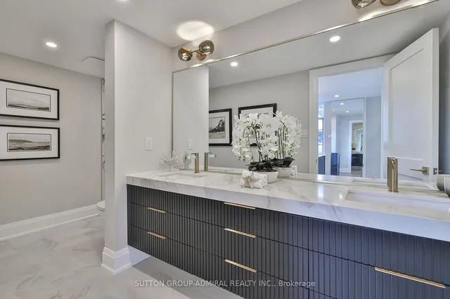 Additional image 22 of 500 Avenue Rd Unit 806