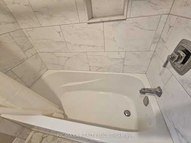 Additional image 18 of 23 Forfar Ave