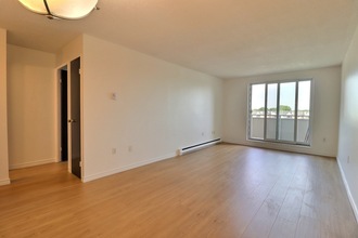 Additional image 3 of 1104 Jalna Boulevard