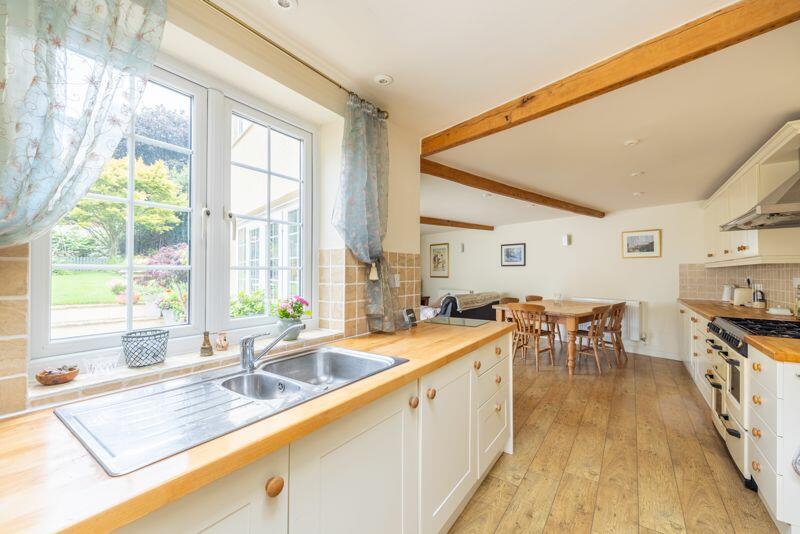 Additional image 6 of Picturesque 5 bedroom detached family home