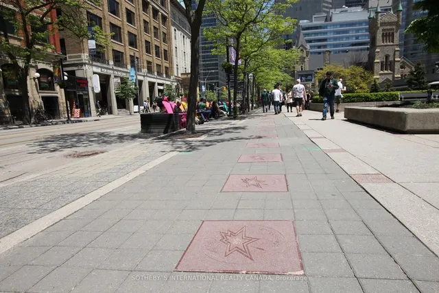 Additional image 24 of 224 King Street West St Unit 1907