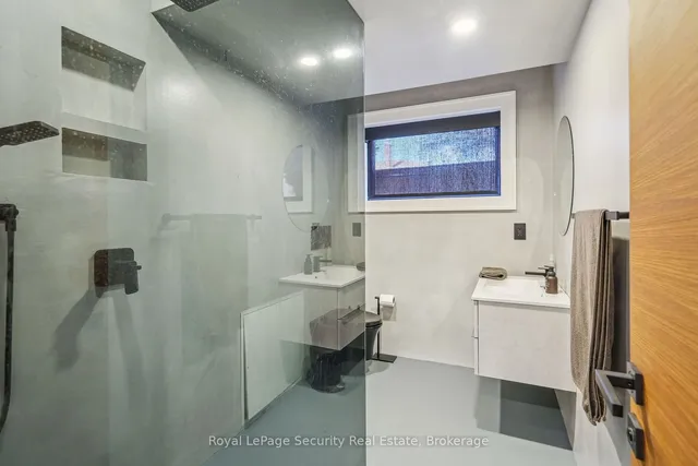 Additional image 34 of 24 Carousel Crt