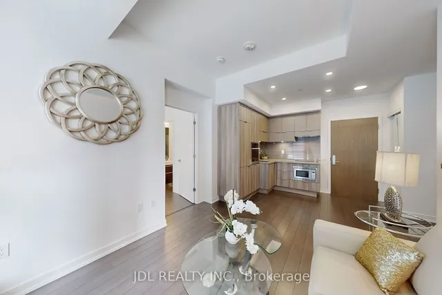 Additional image 8 of 39 Roehampton Ave Unit 506