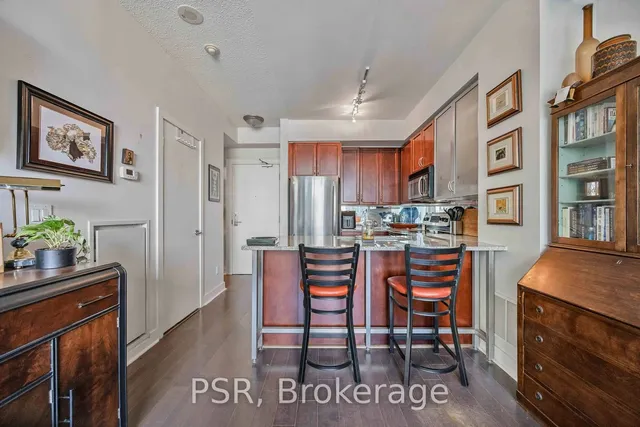 Additional image 12 of 438 King St Unit 1415