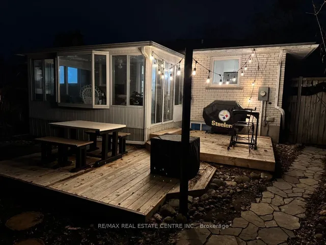 Primary image of 93 Crosby Dr