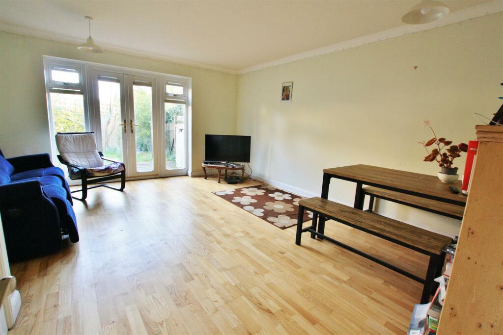 Additional image 6 of Bainton Close, Bradford-On-Avon