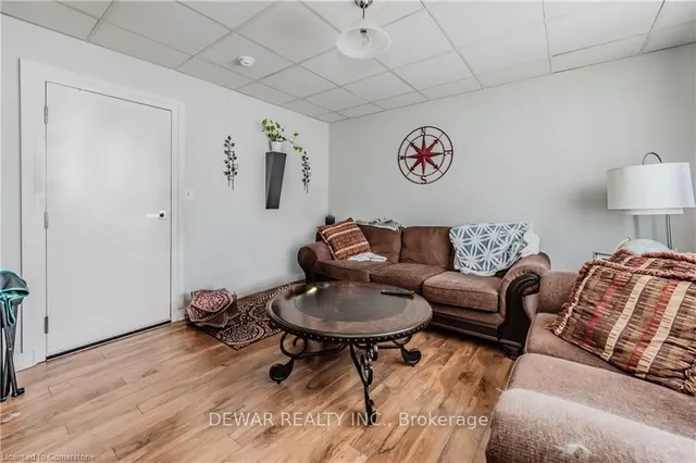 Additional image 11 of 611 Lancaster St