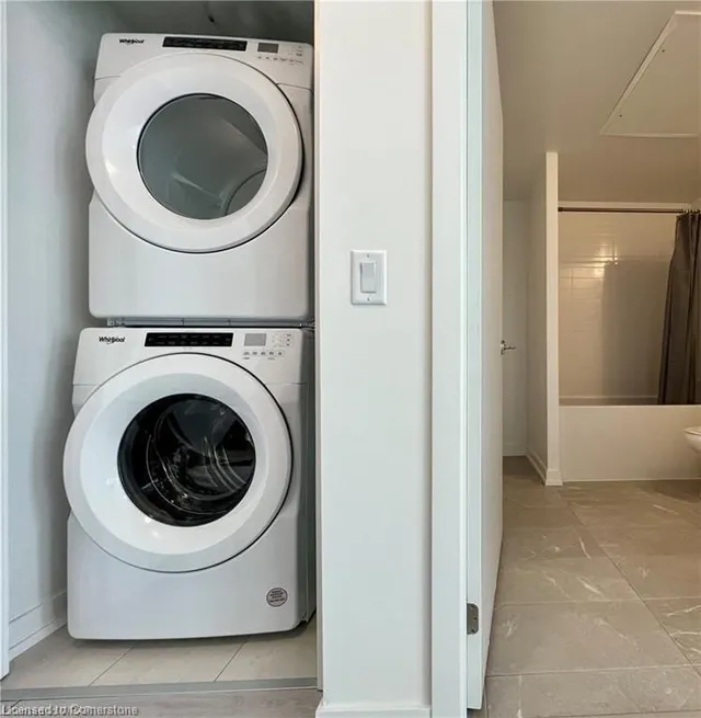 Additional image 3 of 55 Duke St Unit 1210