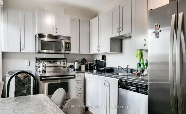 Additional image 20 of 176 Rosemount Ave