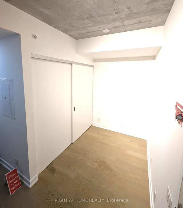 Additional image 16 of 39 Brant St Unit 919