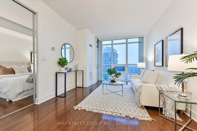 Additional image 5 of 26 Norton Ave Unit 1009