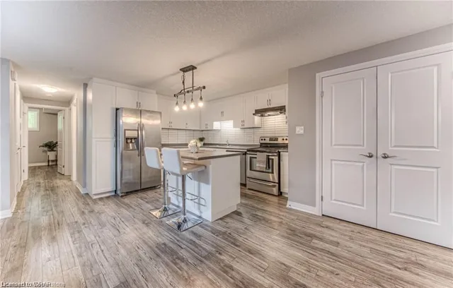 Additional image 3 of 1989 Ottawa St Unit 30G