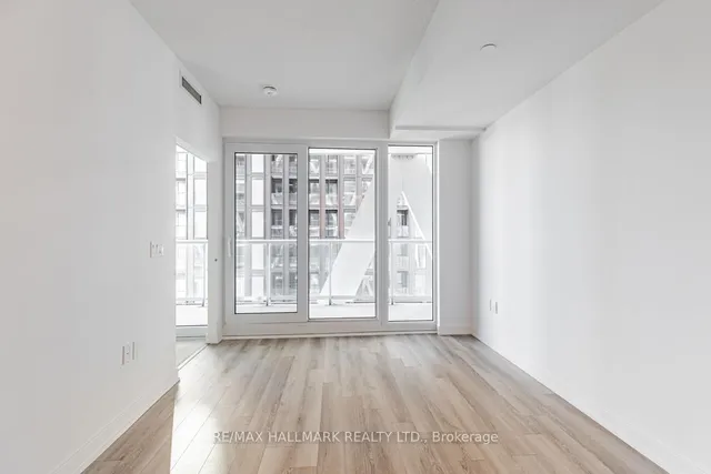 Additional image 11 of 230 Simcoe St Unit 2411