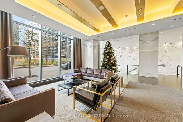 Additional image 4 of 15 Merchants' Wharf Unit 507