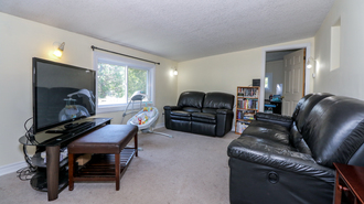 Additional image 2 of 2 Shamrock Cres