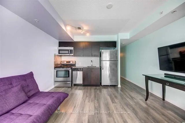 Additional image 6 of 20 Joe Shuster Way Unit 808