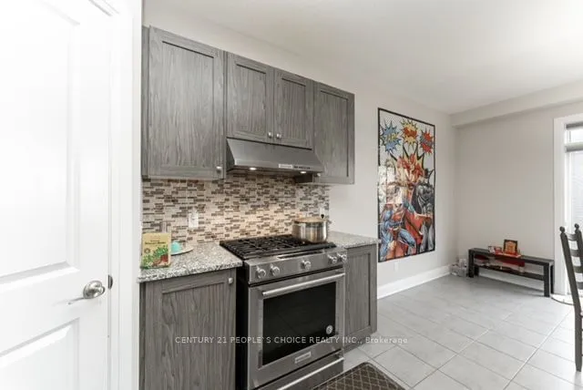 Additional image 16 of 681 Thomas Slee Dr