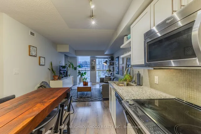 Additional image 7 of 400 Adelaide St Unit 719