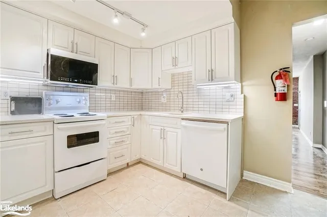 Additional image 6 of 214 Gerrard St