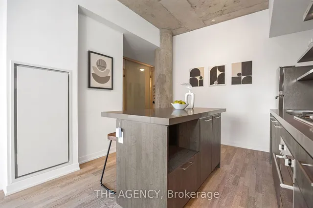 Additional image 7 of 560 King St Unit 1011