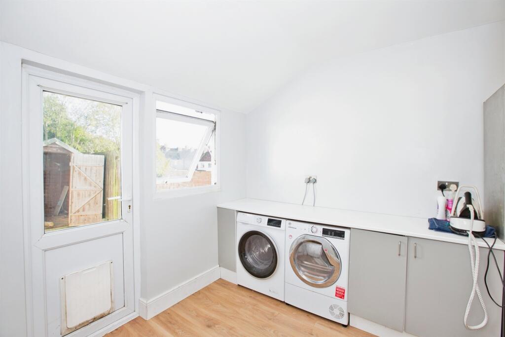 Additional image 7 of Grove Avenue, Yeovil