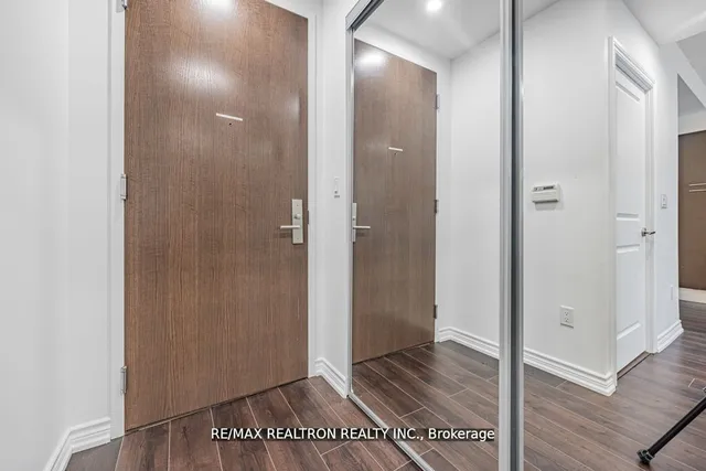 Additional image 2 of 386 Yonge St Unit 4508