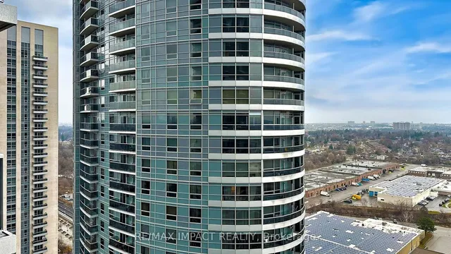 Additional image 33 of 125 Village Green Sq Unit 2212