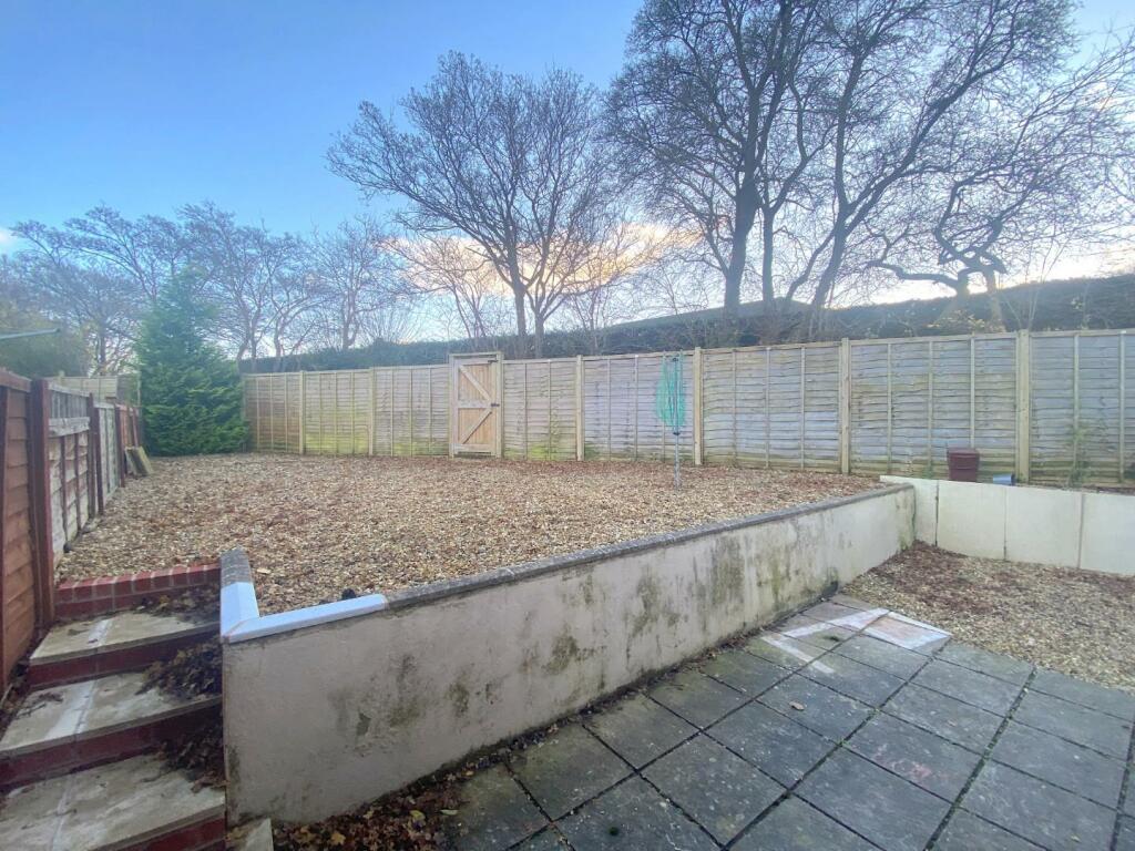 Additional image 8 of Blagrove Close, Street