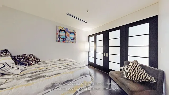 Additional image 19 of 180 University Ave Unit 2803