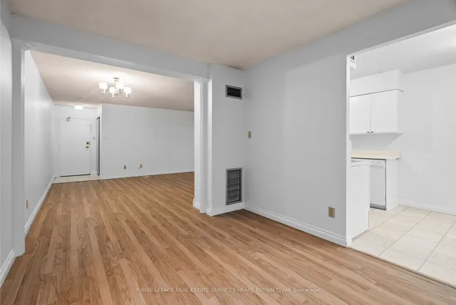 Additional image 8 of 633 Bay St Unit 807