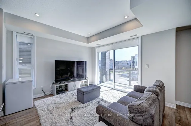 Additional image 8 of 261 Woodbine Ave