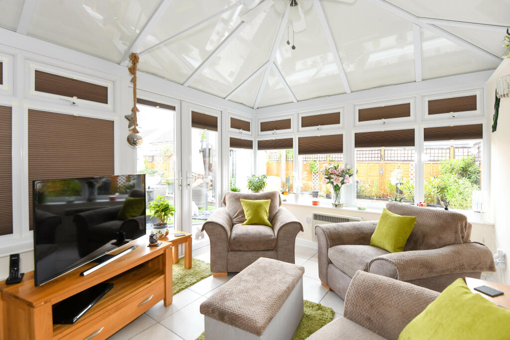 Additional image 11 of Pontefract Avenue, Castlemead