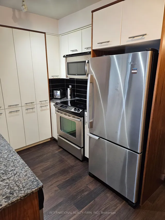 Additional image 9 of 1 Valhalla Inn Rd Unit 1005